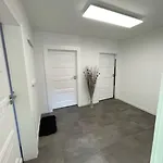 Komfortable In Halle-kroellwitz Apartament *