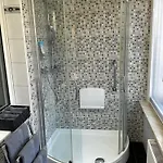 Komfortable In Halle-kroellwitz