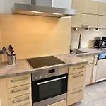 Apartament Komfortable In Halle-kroellwitz *