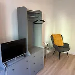 Apartament Komfortable In Halle-kroellwitz *