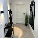 Komfortable In Halle-kroellwitz Apartament *