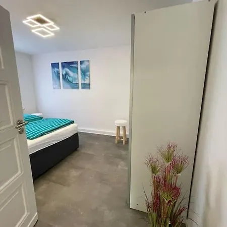 Lägenhet Komfortable In Halle-kroellwitz