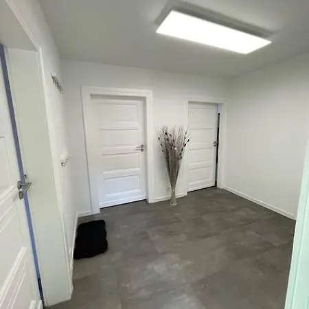 Komfortable In Halle-kroellwitz Lägenhet *