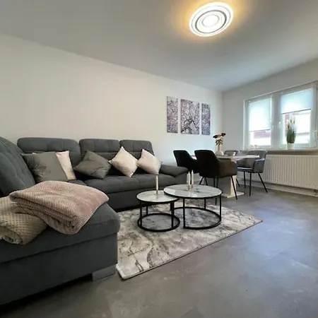 Komfortable In Halle-kroellwitz Apartment *