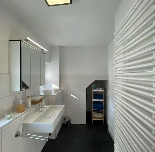 Komfortable In Halle-kroellwitz Apartmán *